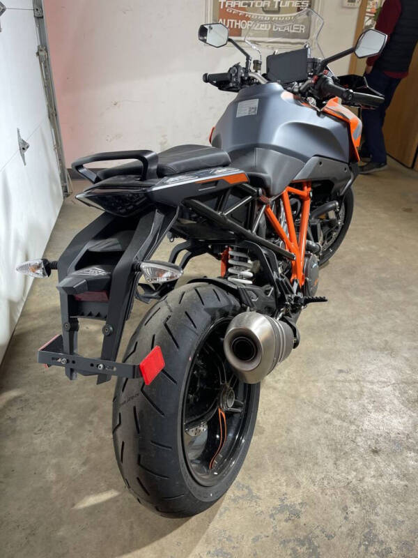 2023 KTM 1290 Super Duke GT