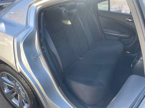 2012 Dodge Charger SE