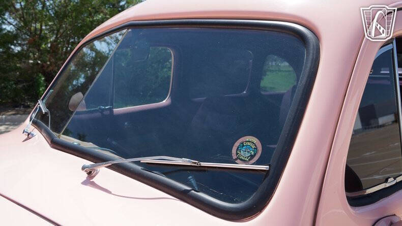 1947 Ford Customline