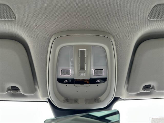 2022 Volvo XC60 B5 Inscription