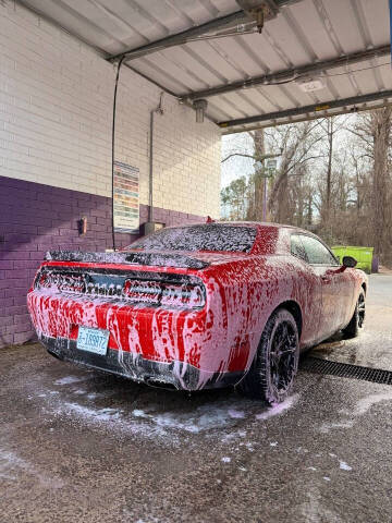 2016 Dodge Challenger SXT Plus