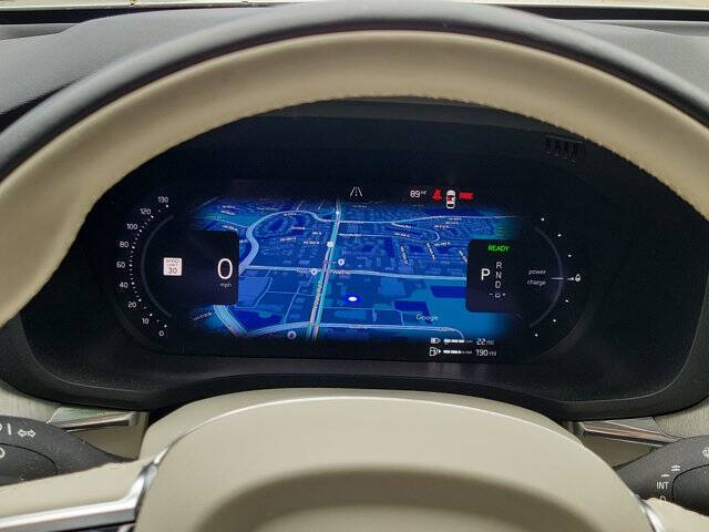 2024 Volvo XC60 Recharge T8 Plus Dark Theme