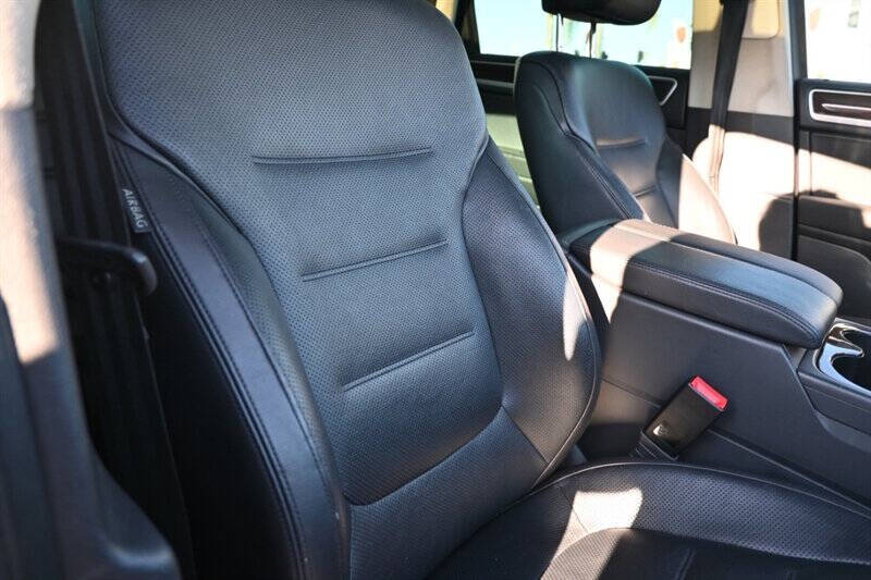 2016 Volkswagen Touareg VR6 Lux