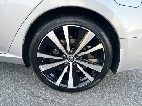 2021 Nissan Altima 2.5 SR