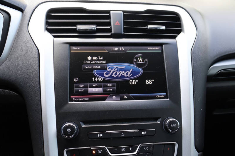 2016 Ford Fusion SE