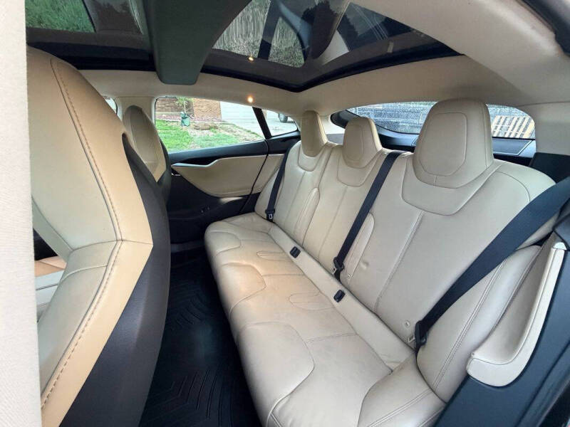 2015 Tesla Model S 85D