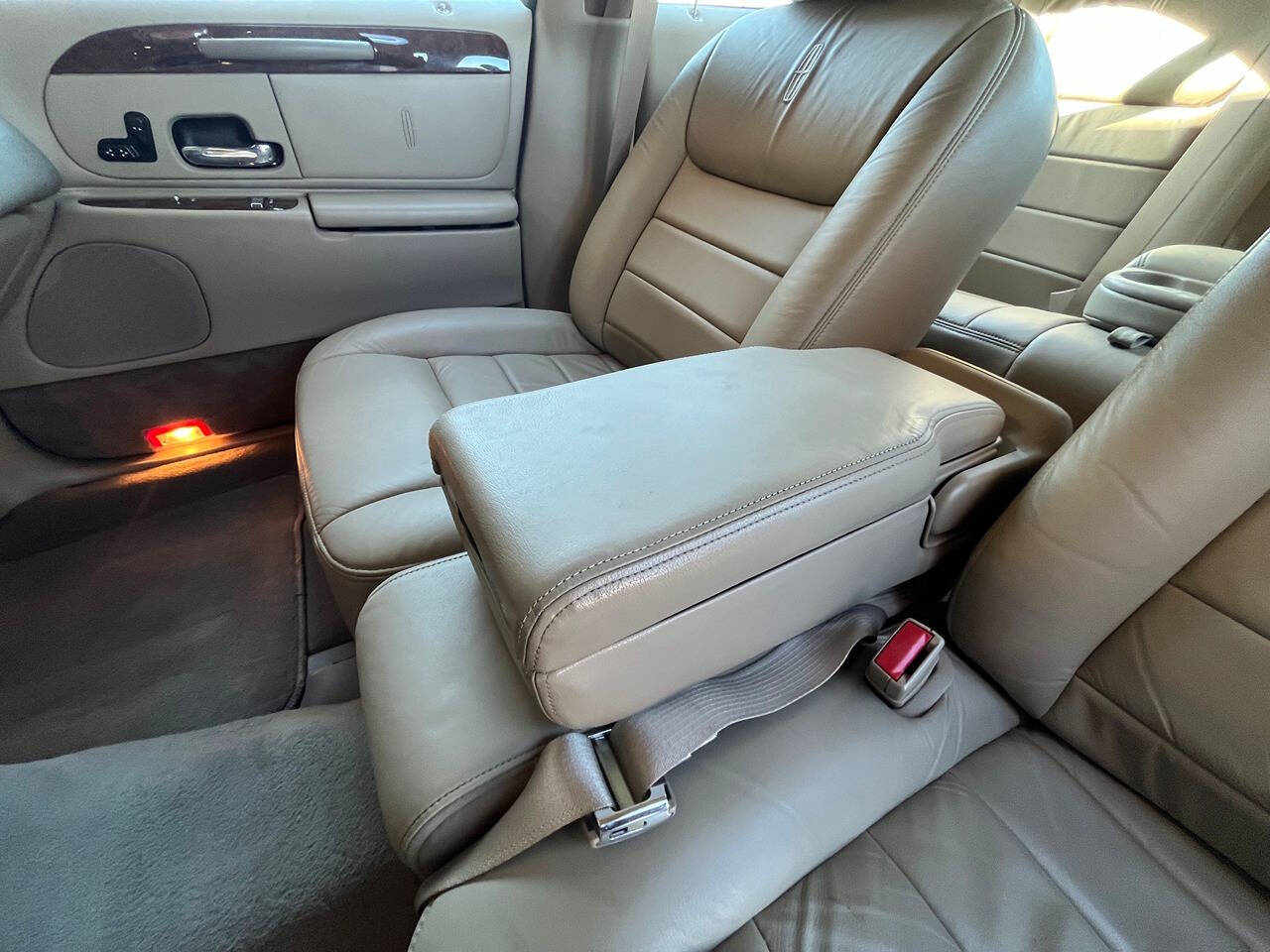 2002 Lincoln Town Car for sale at Carnival Car Company in Victoria, TX