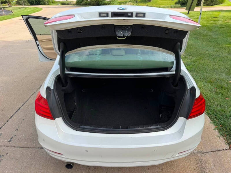 2015 BMW 3 Series 320i