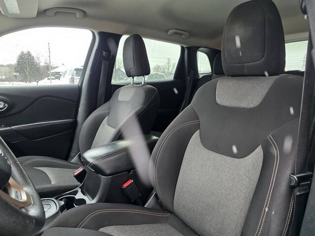 2014 Jeep Cherokee Sport