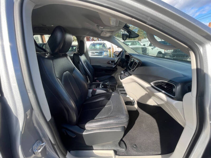 2018 Chrysler Pacifica Touring L