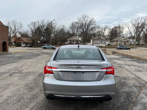 2013 Chrysler 200 Touring