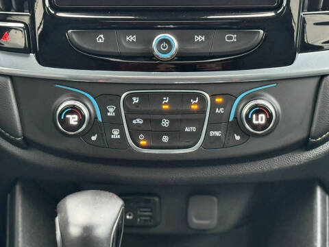 2022 Chevrolet Traverse LT Leather