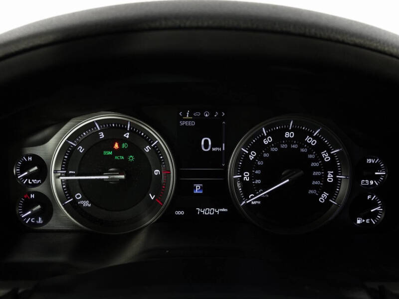 2017 Toyota Land Cruiser