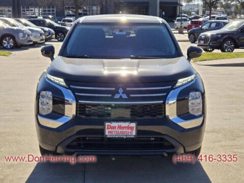 2026 Mitsubishi Outlander ES