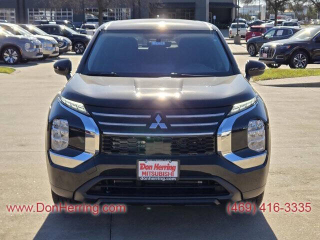 2026 Mitsubishi Outlander ES