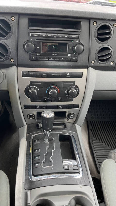2007 Jeep Commander Sport