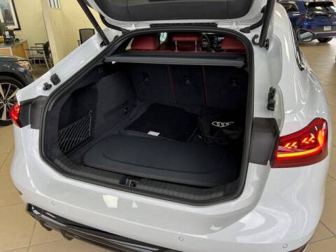 2025 Audi S6 Sportback e-tron quattro Prestige