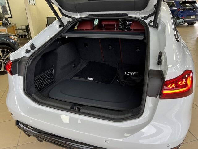 2025 Audi S6 Sportback e-tron quattro Prestige