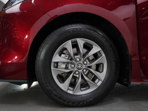 2024 Toyota Sienna XLE 7-Passenger