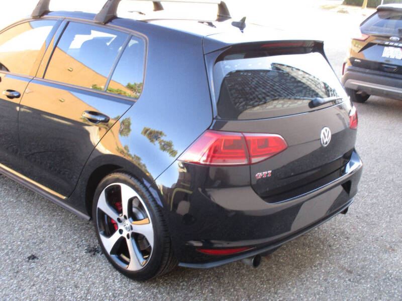 2017 Volkswagen Golf GTI SE