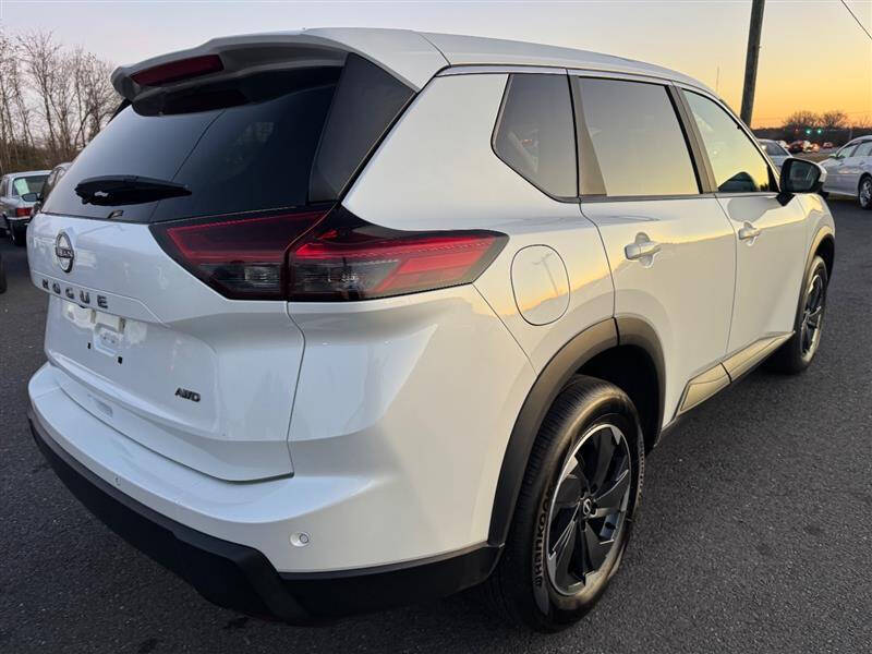 2025 Nissan Rogue SV