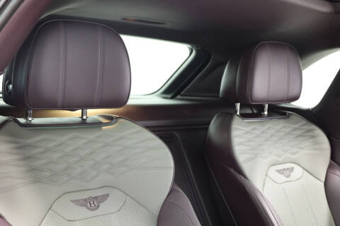 2023 Bentley Bentayga EWB