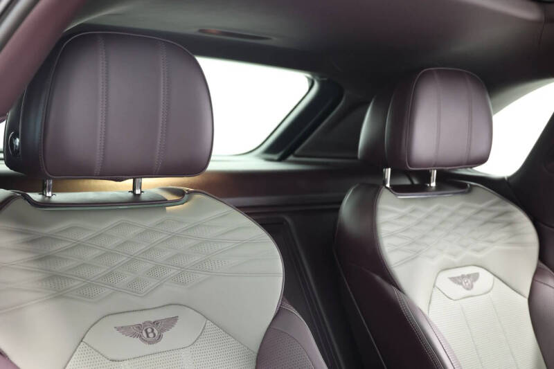 2023 Bentley Bentayga EWB