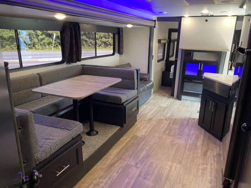 2021 Forest River Cherokee Grey Wolf 26DBH