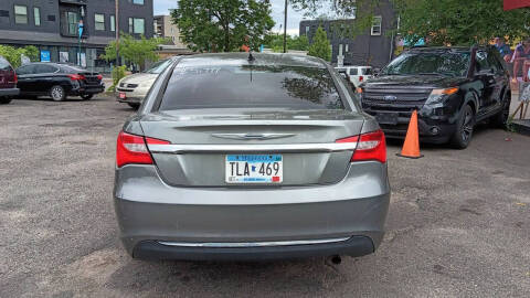 2011 Chrysler 200 Limited