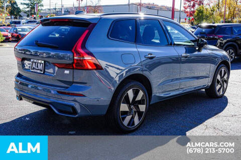 2024 Volvo XC60 Recharge T8 Plus Dark Theme