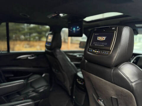 2017 Cadillac Escalade Platinum