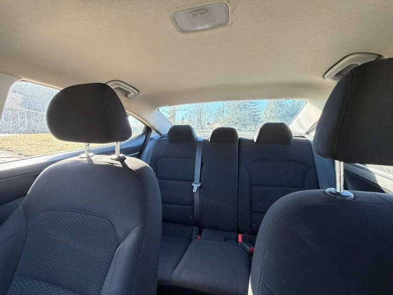 2020 Hyundai Elantra SE