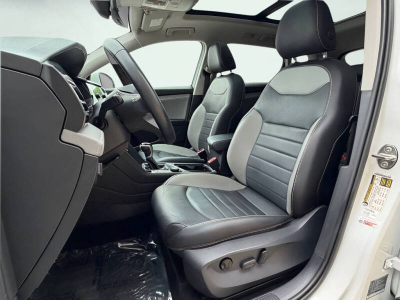 2023 Volkswagen Taos SEL 4Motion