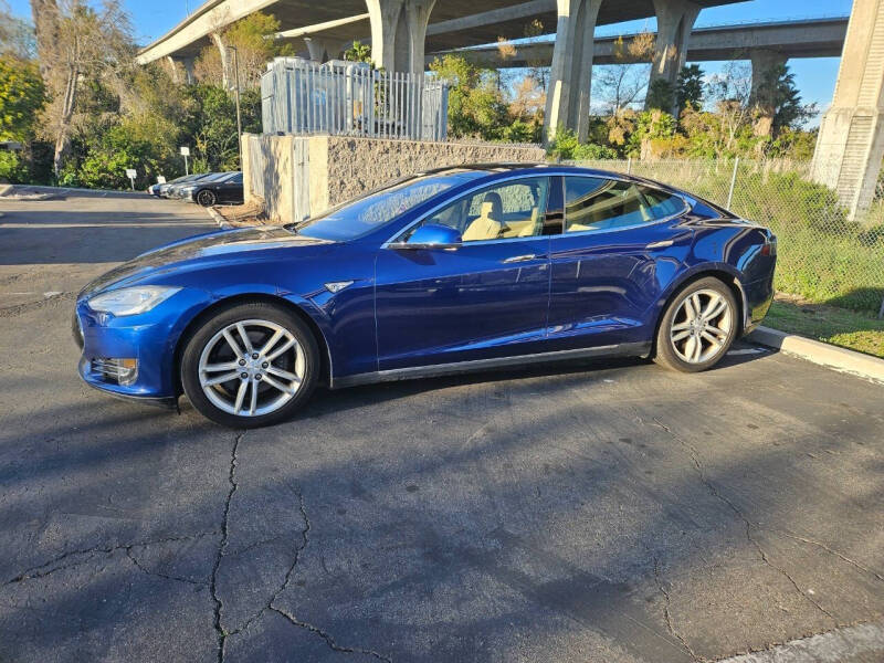 2015 Tesla Model S 85D
