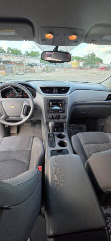 2017 Chevrolet Traverse LS