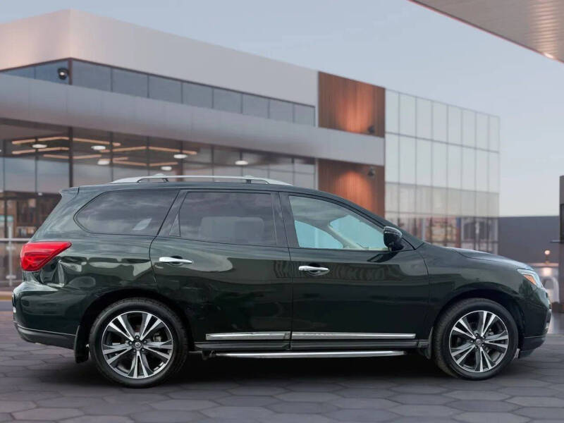 2019 Nissan Pathfinder Platinum