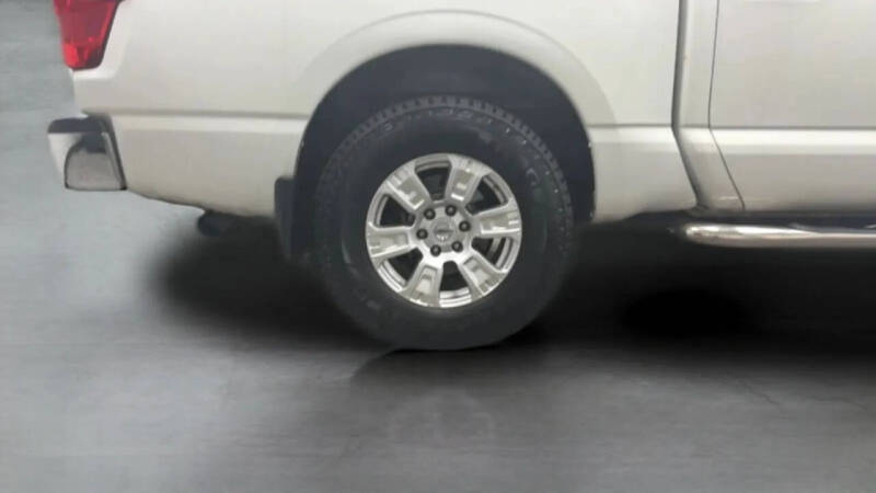 2017 Nissan Titan