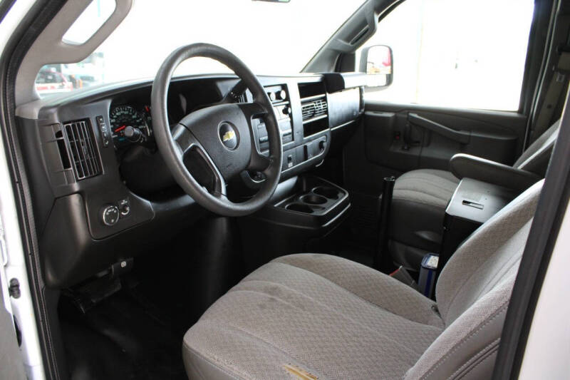 2016 Chevrolet Express 2500