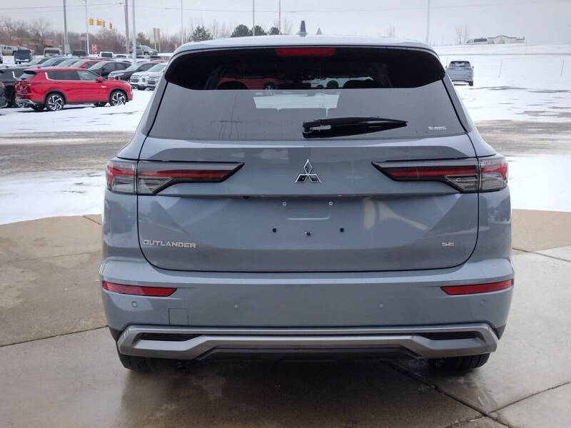 2026 Mitsubishi Outlander SE