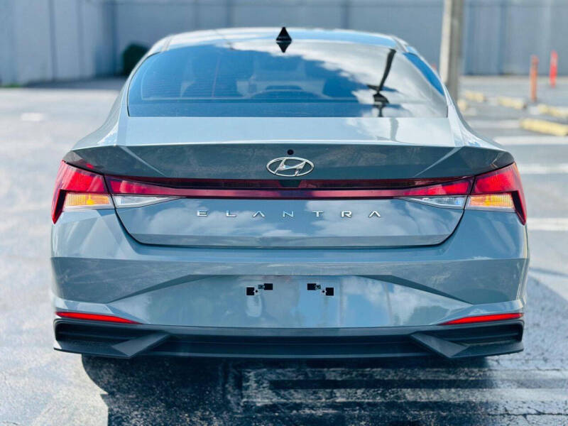 2022 Hyundai Elantra