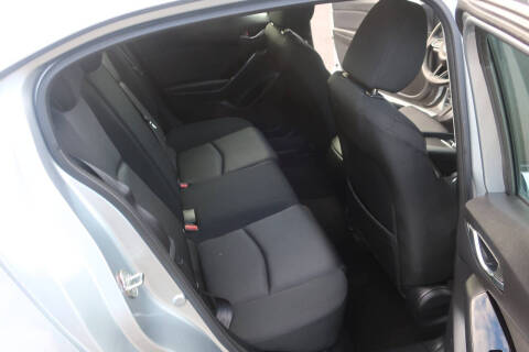 2018 Mazda MAZDA3 Sport