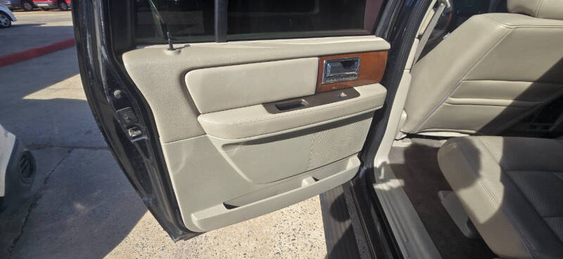 2011 Lincoln Navigator L