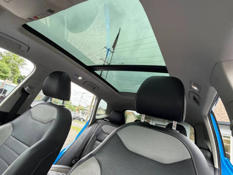 2022 Volkswagen Taos SEL 4Motion