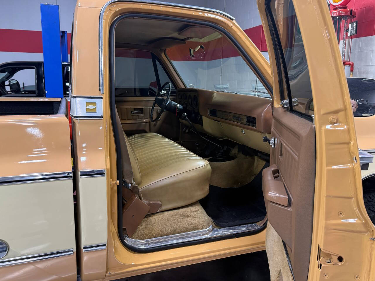 1977 Chevrolet K10 Pickup Truck 35