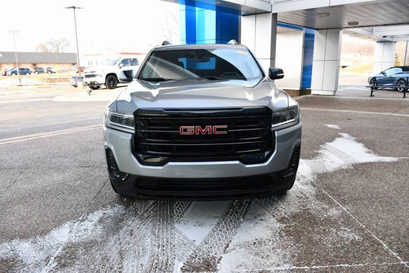 2023 GMC Acadia SLE