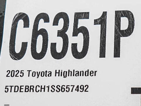 2025 Toyota Highlander Hybrid Platinum