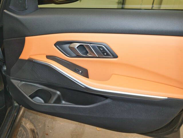 2022 BMW 3 Series 330e xDrive