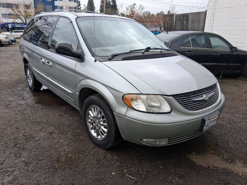 2003 Chrysler Town and Country Limited