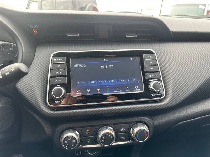 2024 Nissan Kicks S
