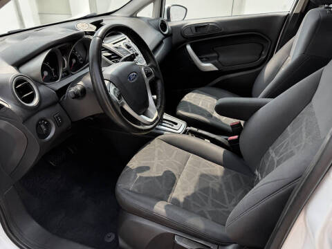 2012 Ford Fiesta SES